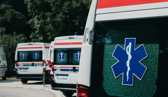 大关救护车转运病人过路高速收费吗？